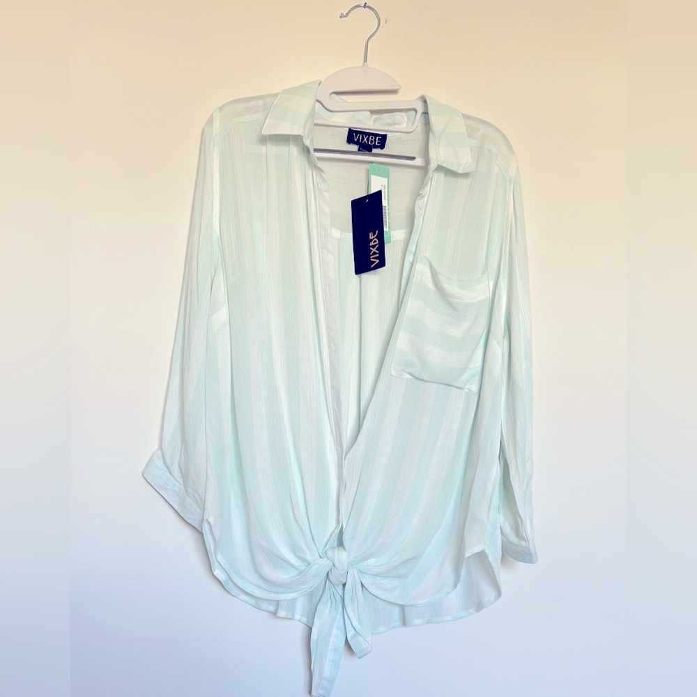 Vixbe (Stitch Fix) Women’s Large Lightweight Rayon Roll Tab Sleeve Button Up Tie